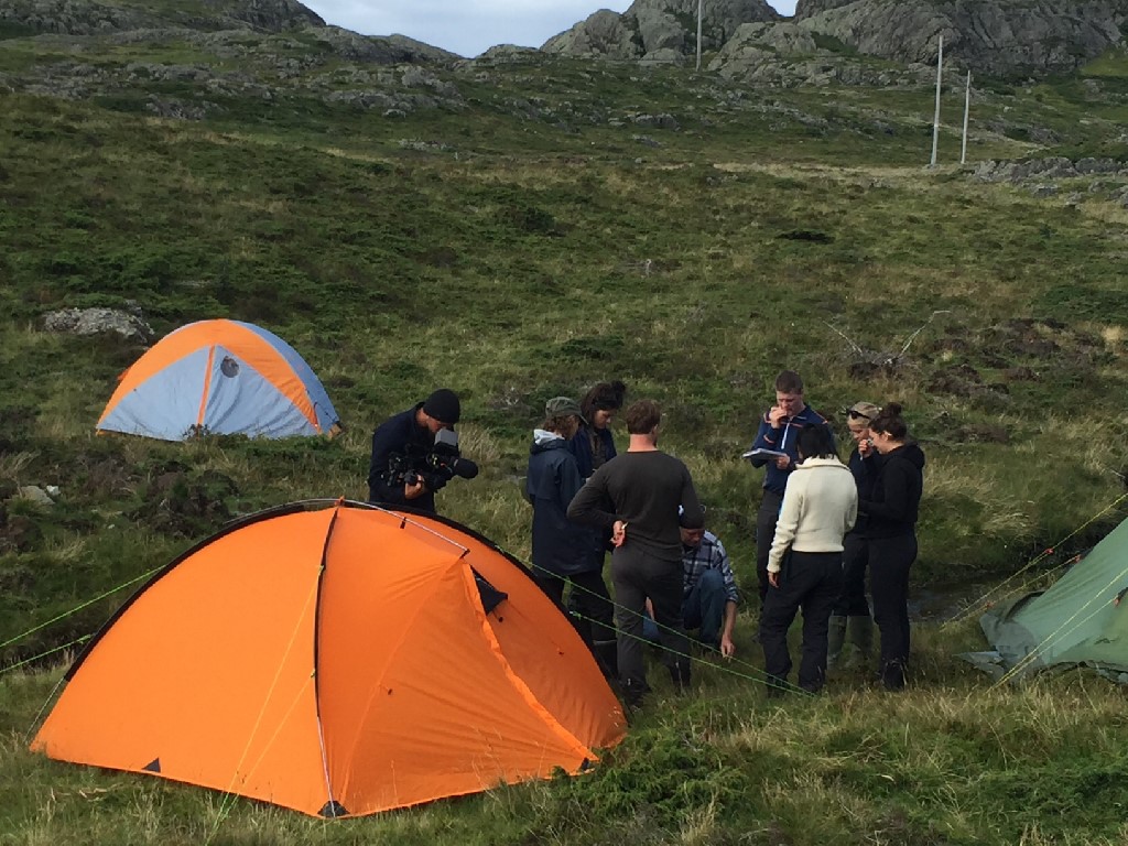 Førsteårsstudentene i gang på Solund