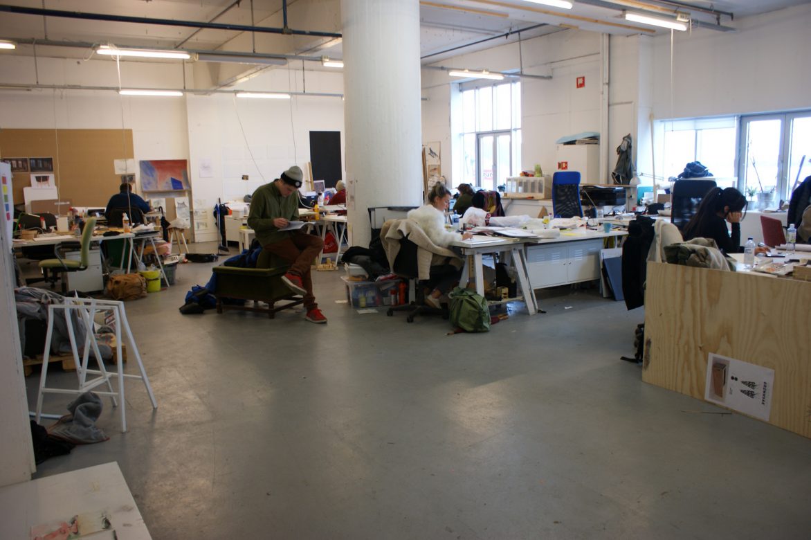 Large studio 1st floor