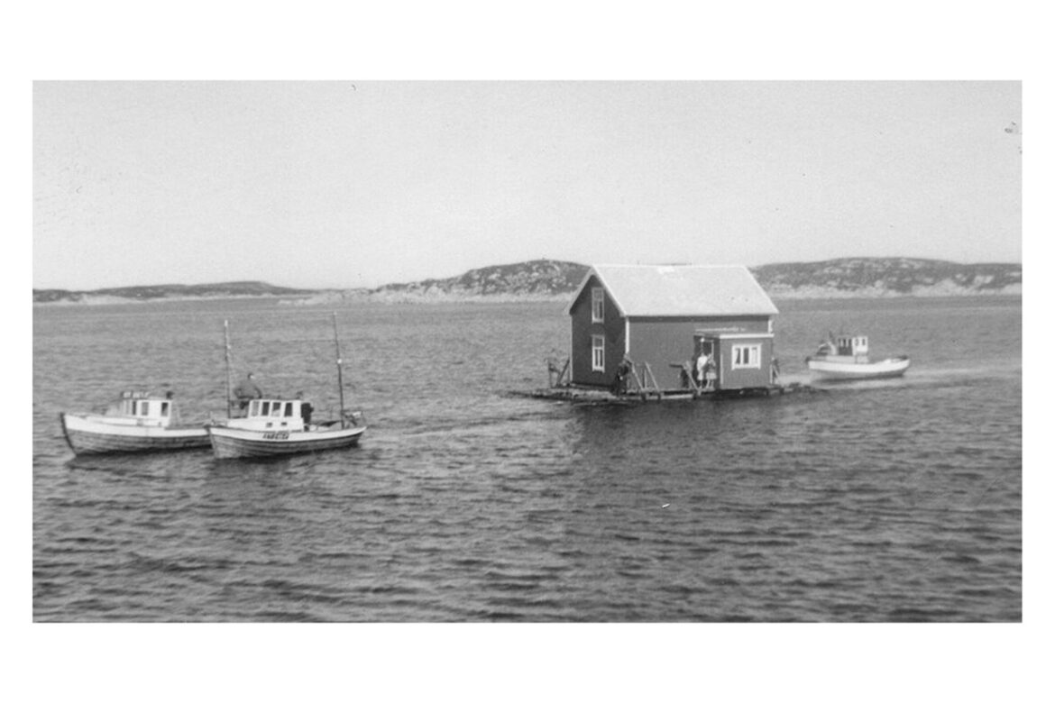 Discovering Smølas tradition for moving houses