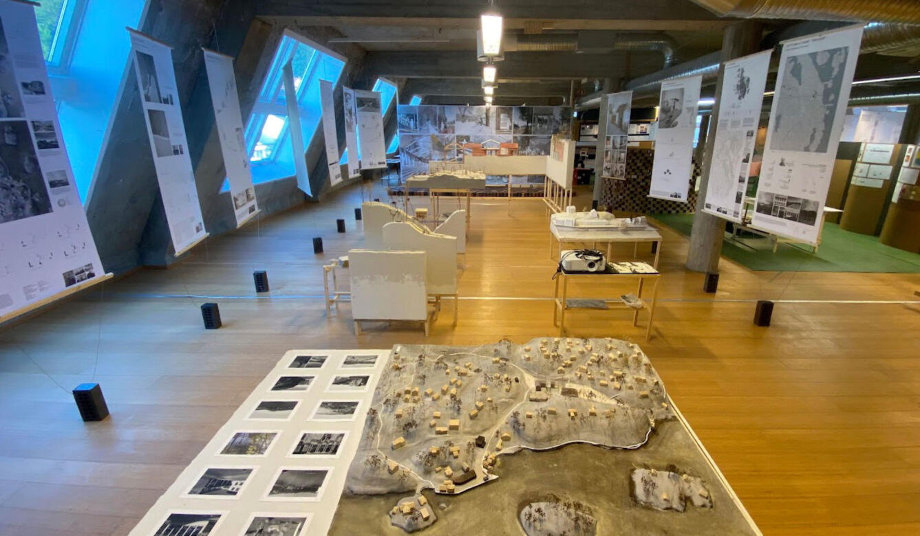 The exhibition space was in 6,5 at BAS, and aimed to show at one wall a video of the people I met and the wall at the end of the space I tried to tell their stories anew in this alternative proposal.